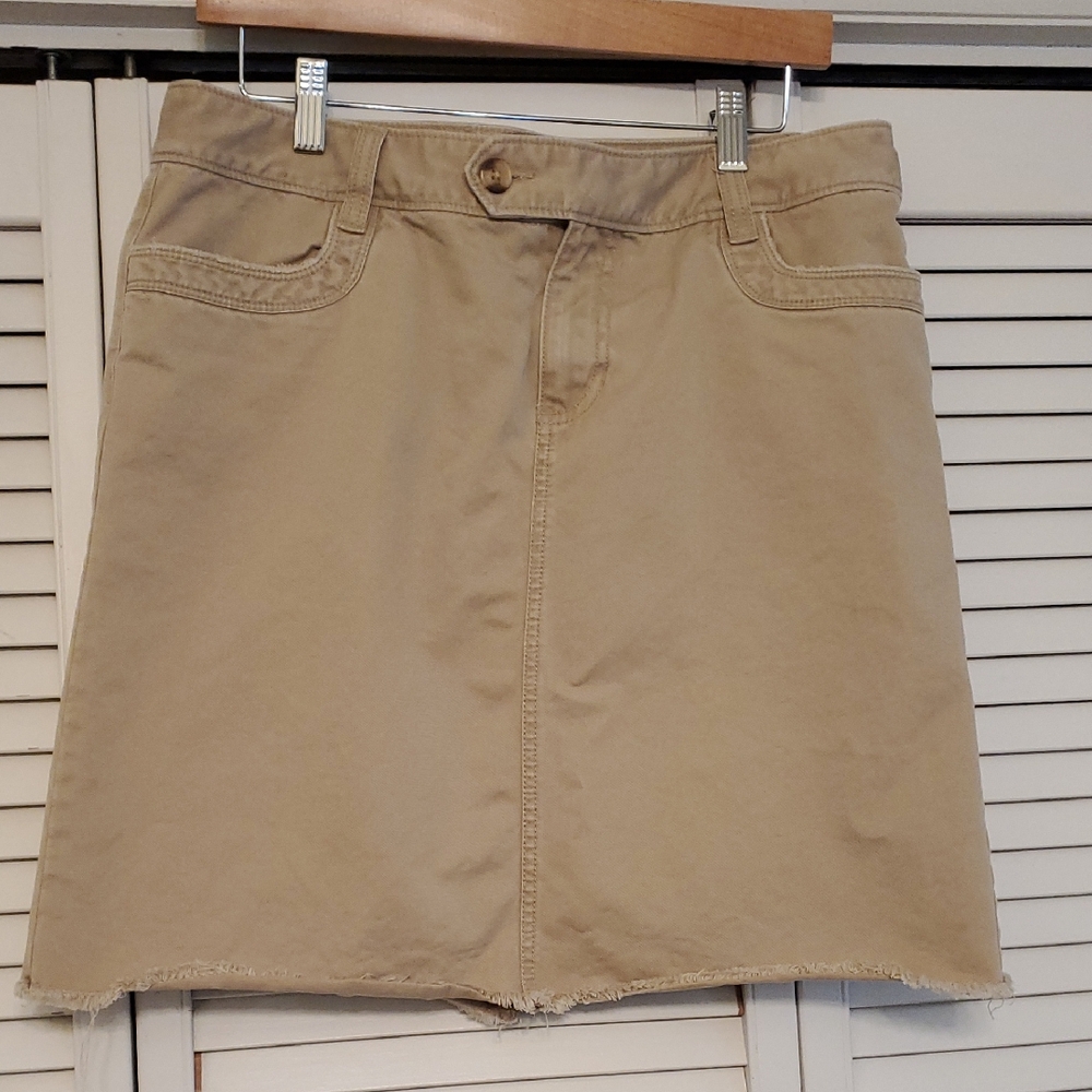 Old Navy Low Waist Khaki Distressed Khaki Skirt, Size 10